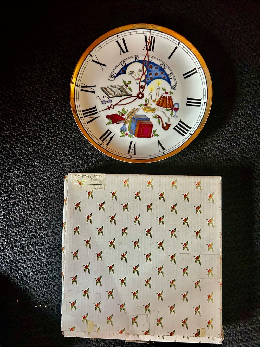 Department 56 Dickens Christmas Classics Holiday Charger Plate with Gold Rim